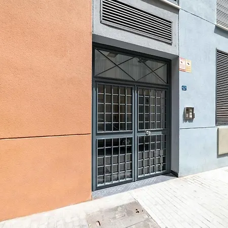 -malagasunapts- Stylish Centre Pool&parking Lejlighed