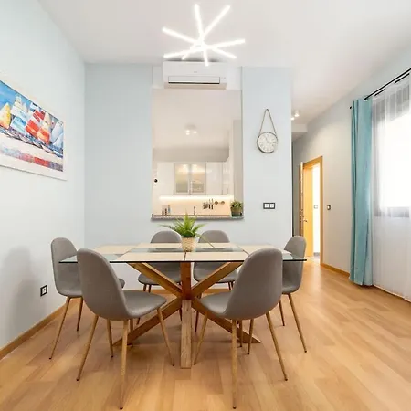 -malagasunapts- Stylish Centre Pool&parking *