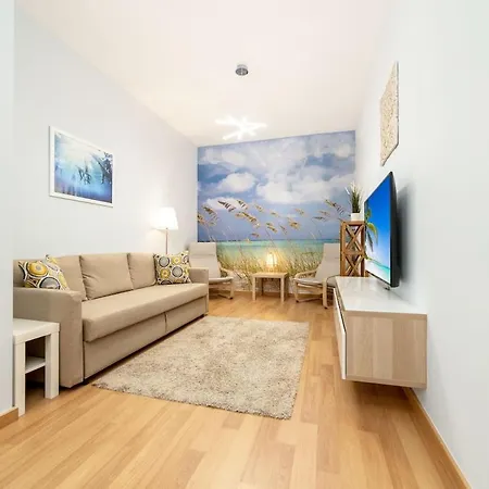 -malagasunapts- Stylish Centre Pool&parking Malaga