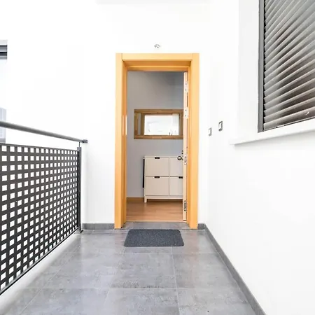 Apartment -malagasunapts- Stylish Centre Pool&parking *